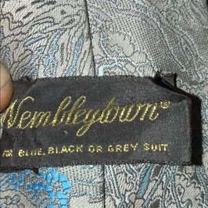 Ty Elegant Blue and Gray Patterned Suit